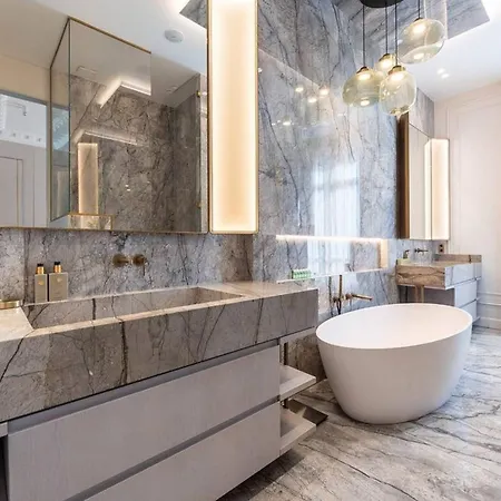 2rue With Private Pool - Beachfront