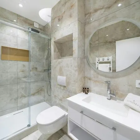 2rue With Private Pool - Beachfront Inn *