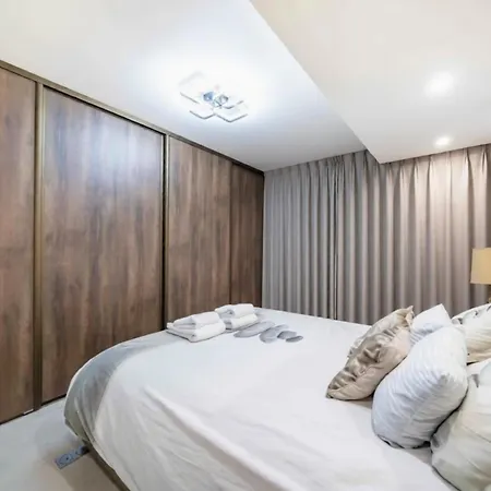 2rue With Private Pool - Beachfront Nice